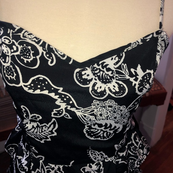 🖤🖤American Eagle Peplum Dress - Picture 4 of 6